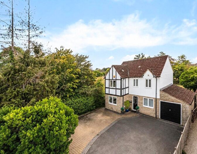 4 Bedroom Detached House For Sale In Malmesbury Road, Chippenham, SN15