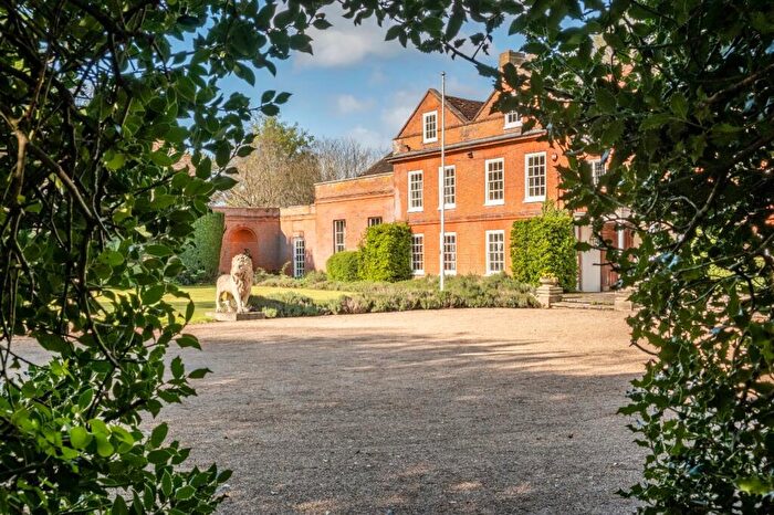 8 Bedroom Equestrian Facility For Sale In Ripley, Woking, Surrey, GU23