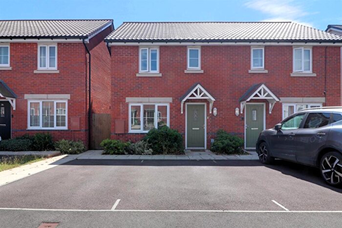 3 Bedroom Semi-Detached House For Sale In Thomas Tudor Way, Great Oldbury, Stonehouse, GL10