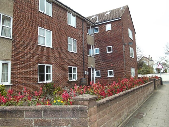 1 Bedroom Flat To Rent In Ashburton Road, Southsea, PO5