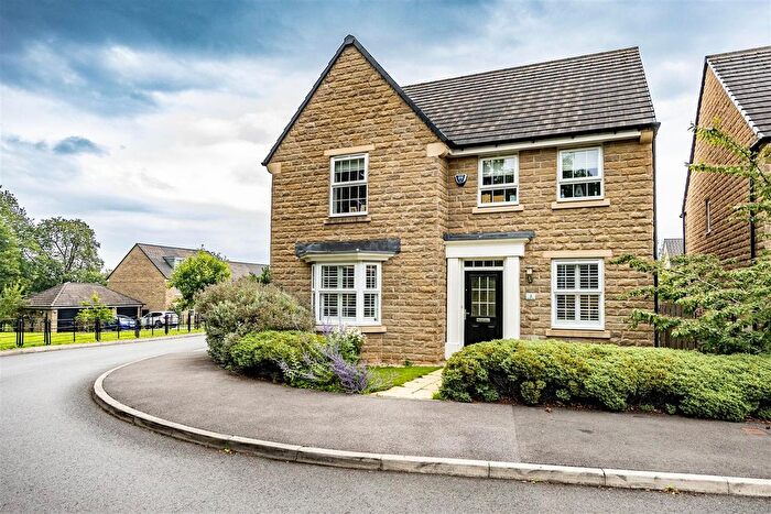 4 Bedroom Detached House For Sale In Newton Close, Lightcliffe, Halifax, HX3