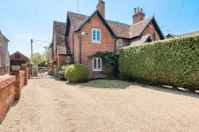 3 Bedroom End Of Terrace House For Sale In King Street Lane, Winnersh, Wokingham, Berkshire, RG41