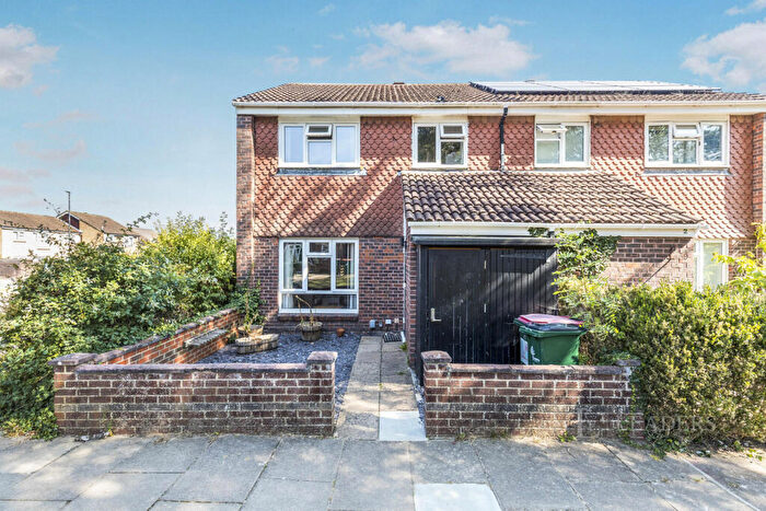 3 Bedroom House To Rent In Redshank Court, Ifield, Crawley, RH11
