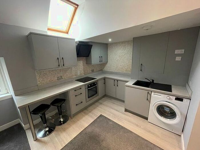 1 Bedroom Flat To Rent In King Street, Inverkeithing, Fife, KY11