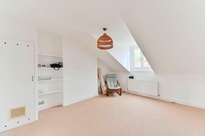 2 Bedroom Flat To Rent In Brailsford Road, Brixton, London, SW2