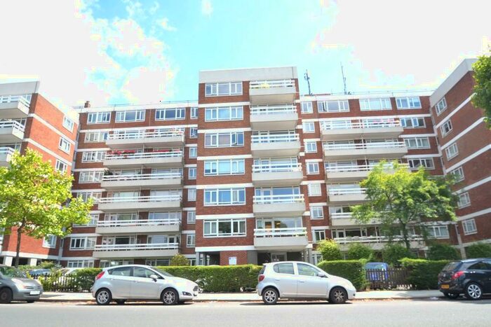 2 Bedroom Flat To Rent In Mayflower Lodge, Regents Park Road, London, N3