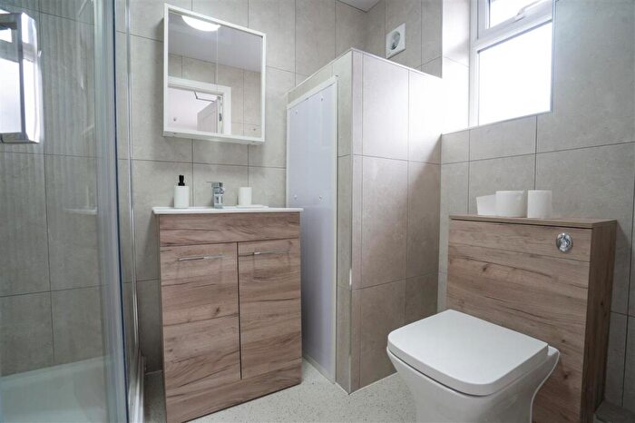 2 Bedroom Apartment To Rent In Sheaf Lane, Birmingham, B26