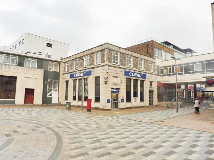 House To Rent In Bank Court, Hemel Hempstead, HP1