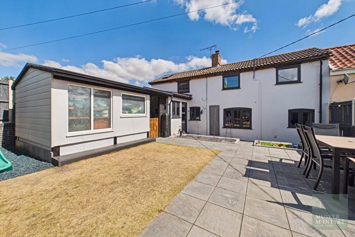3 Bedroom Cottage For Sale In Factory Close, Harleston, IP20