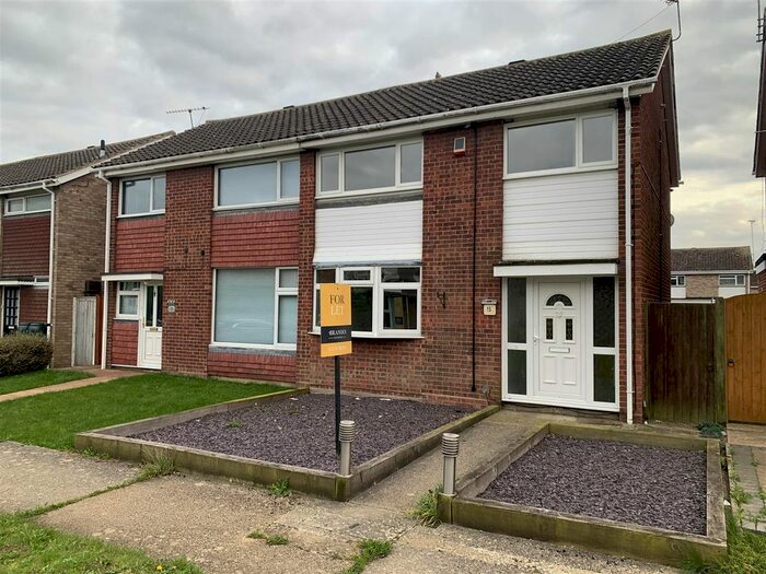 3 Bedroom Semi-Detached House To Rent In Eden Close, Witham CM8
