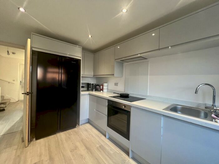 5 Bedroom House To Rent In Farm Street, Hockley, B19