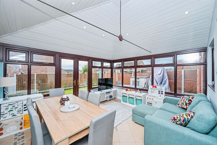 4 Bedroom Detached House For Sale In Silverburn Drive, Derby, DE21