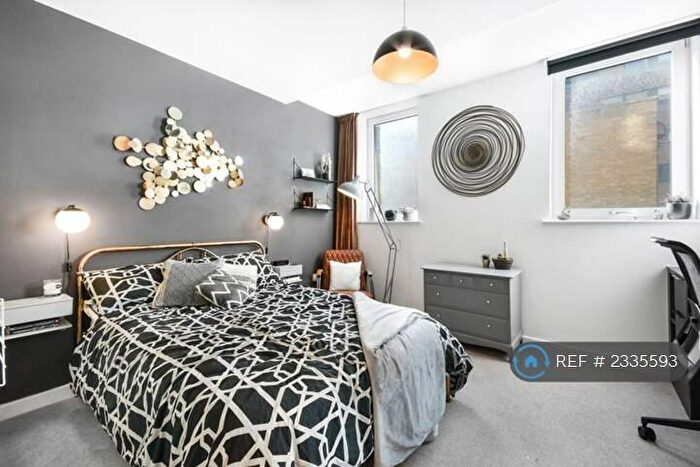 2 Bedroom Flat To Rent In Amelia Street, Elephant & Castle, SE17