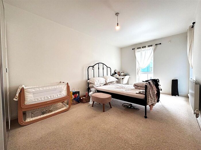1 Bedroom Flat To Rent In Grange Road, Hayes, UB3