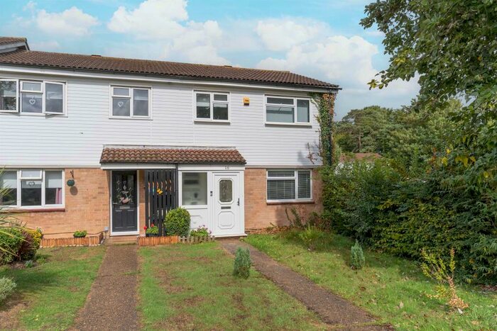 3 Bedroom End Of Terrace House To Rent In Guilfords, Harlow, Essex, CM17