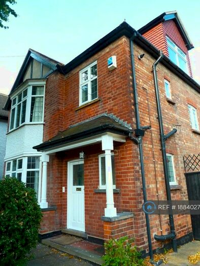 5 Bedroom Detached House To Rent In Harlaxton Drive, Nottingham, NG7