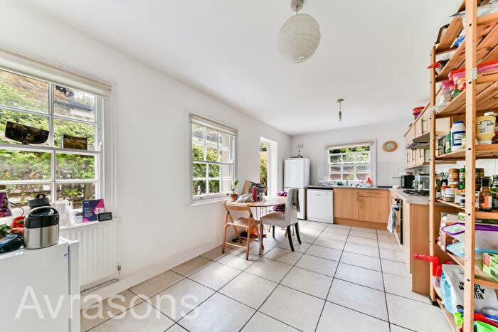 4 Bedroom Terraced House To Rent In Cleaver Square, Kennington, SE11