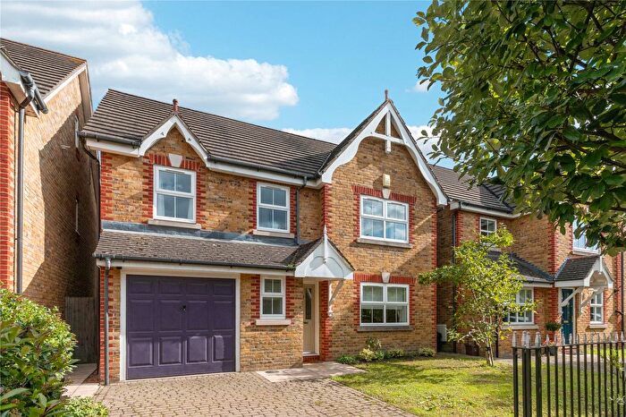 5 Bedroom Detached House For Sale In Victoria Mews, SW18