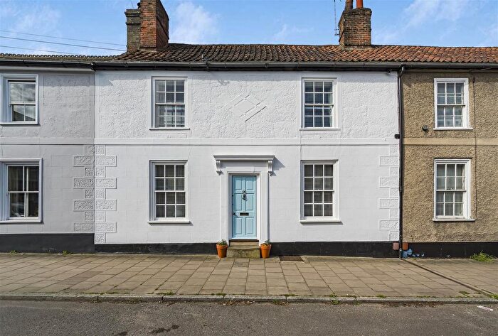 4 Bedroom Terraced House For Sale In Northgate Street, Bury St. Edmunds, IP33