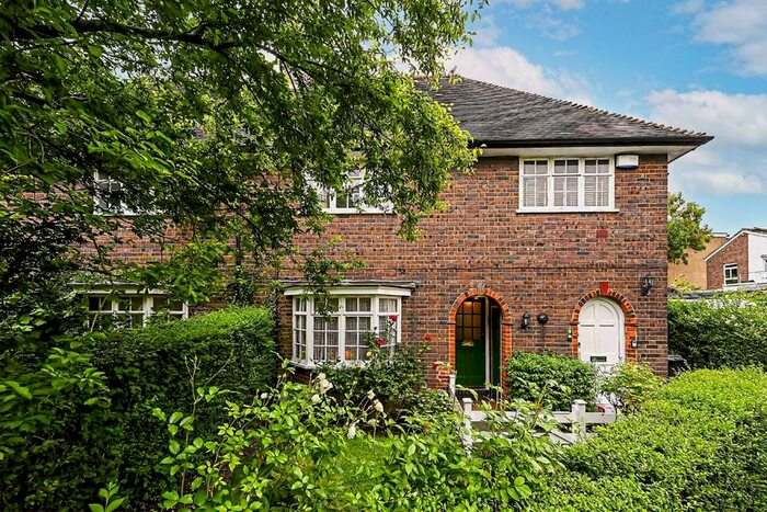 1 Bedroom Flat To Rent In Neale Close, London, N2