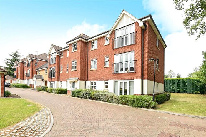 2 Bedroom Apartment To Rent In Aphelion Way, Shinfield, Berkshire, RG2
