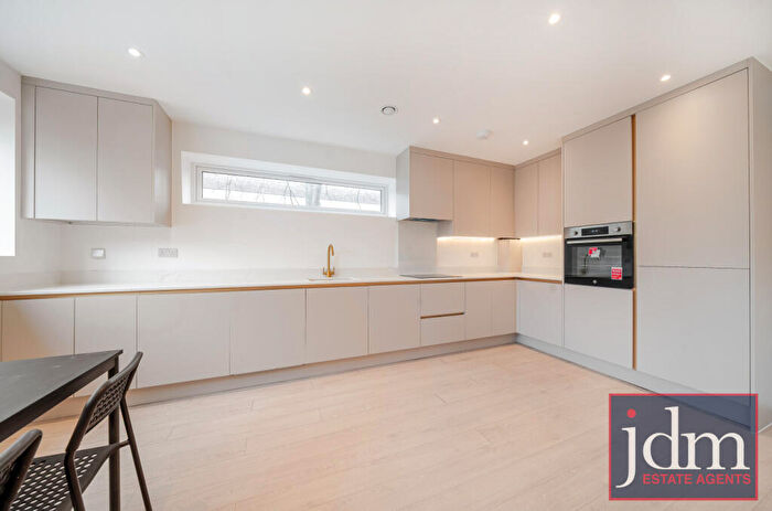 3 Bedroom Apartment To Rent In Corelli Road, London, SE3