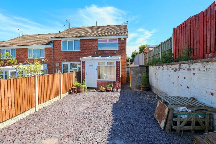 2 Bedroom Terraced House To Rent In Highwood Place, Eckington S21