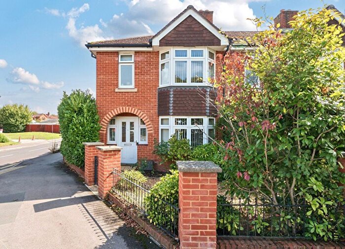 3 Bedroom Semi-detached House For Sale In Tinning Way, Eastleigh, Hampshire, SO50