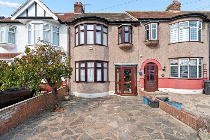 3 Bedroom Terraced House For Sale In Reynolds Avenue, Chadwell Heath, RM6