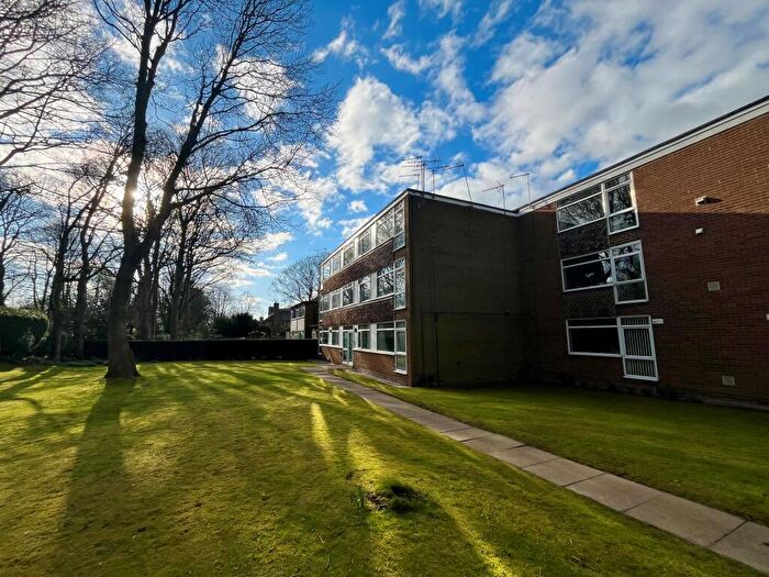 2 Bedroom Flat To Rent In Shire Oak Road, Leeds, LS6