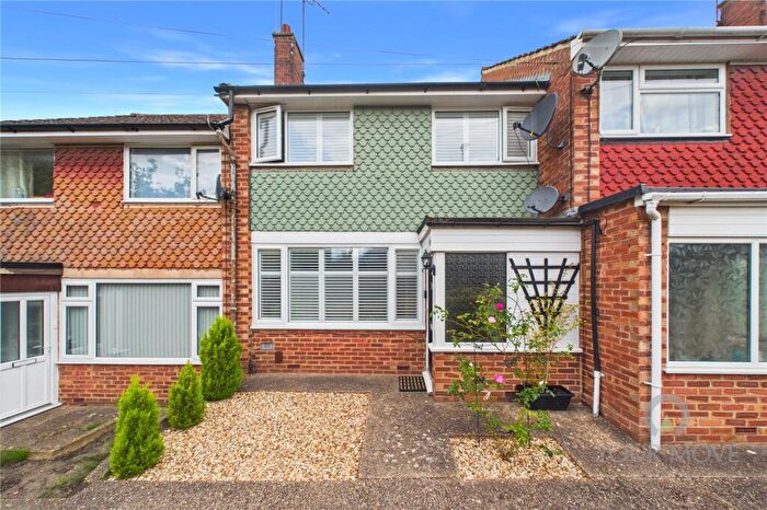 3 Bedroom Terraced House For Sale In Chalcombe Road, Kingsthorpe, Northampton, Northamptonshire, NN2