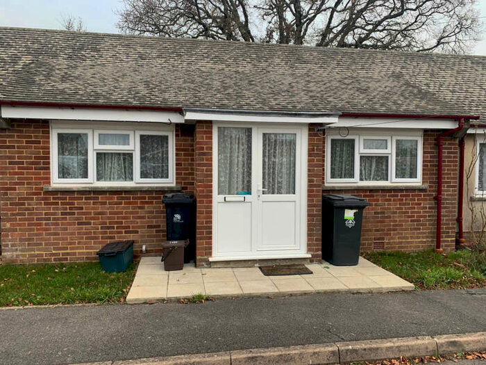1 Bedroom Bungalow To Rent In Old Forge Close, Poole, BH16