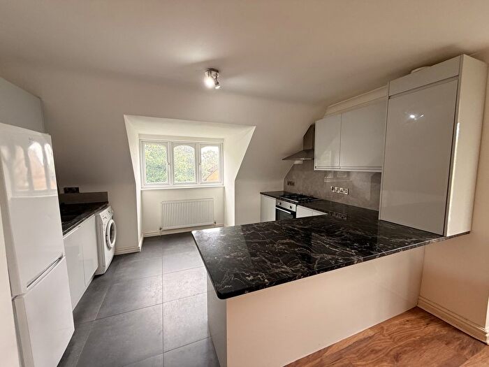 2 Bedroom Property To Rent In Hagden Lane, Watford, WD18