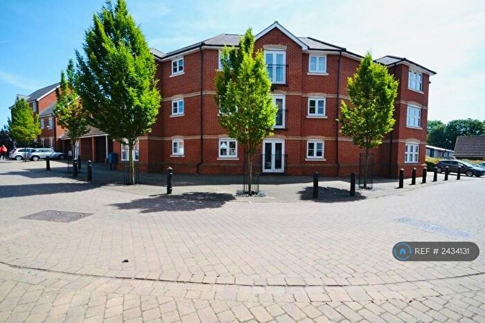 1 Bedroom Flat To Rent In Harberd Tye, Chelmsford, CM2