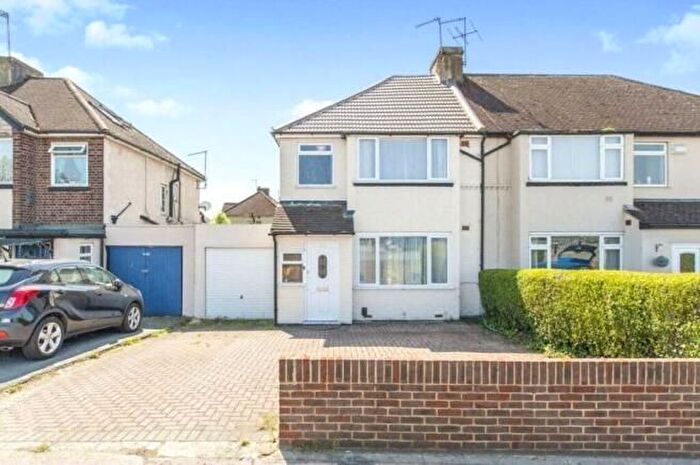 3 Bedroom Semi-detached House To Rent In Staines Upon Thames, Surrey, TW18