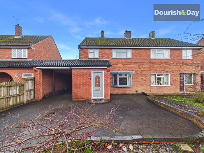 3 Bedroom Semi Detached House For Sale In Bramall Lane, Stafford, ST16
