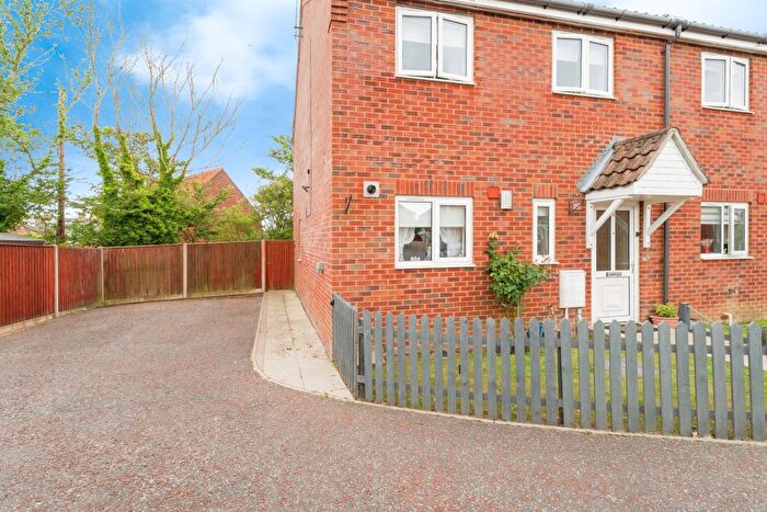 3 Bedroom Semi-Detached House For Sale In Anson Close, Mundesley, Norwich, NR11