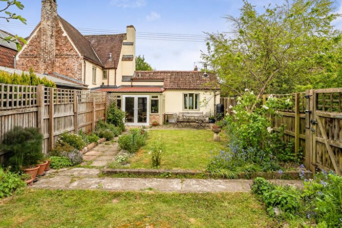 3 Bedroom Semi-Detached House For Sale In The Street, Gloucester, GL2