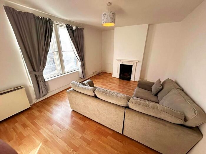 1 Bedroom Maisonette To Rent In High Street South, Olney, MK46