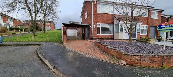 3 Bedroom Semi-Detached House To Rent In Erskine Close, Hinckley, LE10