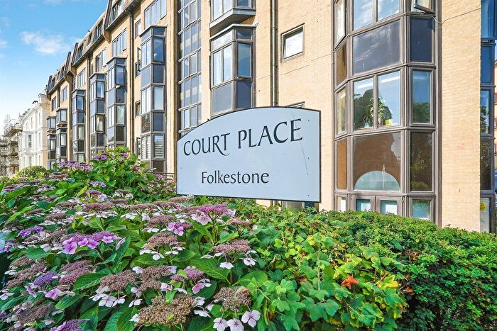1 Bedroom Flat For Sale In Court Place, Folkestone, CT20