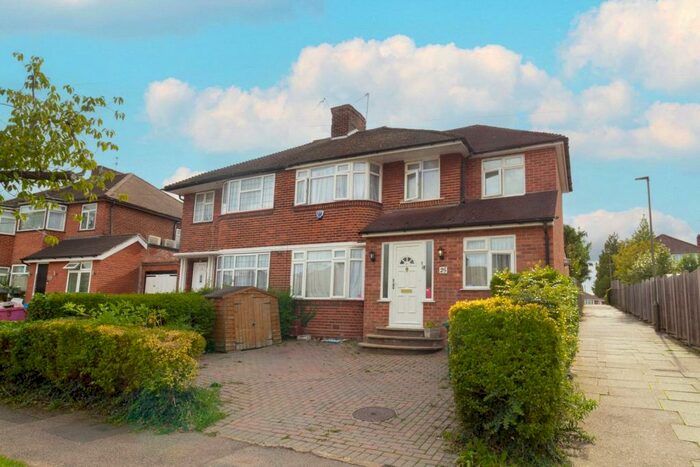 4 Bedroom Semi-Detached House To Rent In Francklyn Gardens, Edgware, HA8