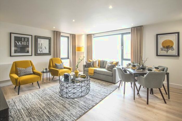 2 Bedroom Flat To Rent In Bourchier Court, London Road, Sevenoaks, Kent, TN13