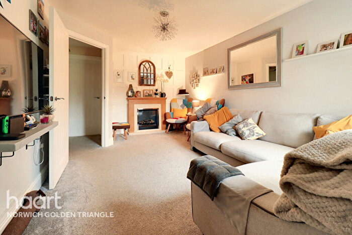 4 Bedroom Semi-Detached House For Sale In Jutland Rise, Wymondham, NR18