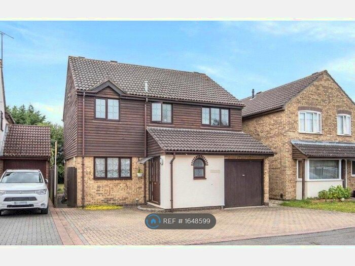 4 Bedroom Detached House To Rent In Turnstone Close, Winnersh, Wokingham, RG41