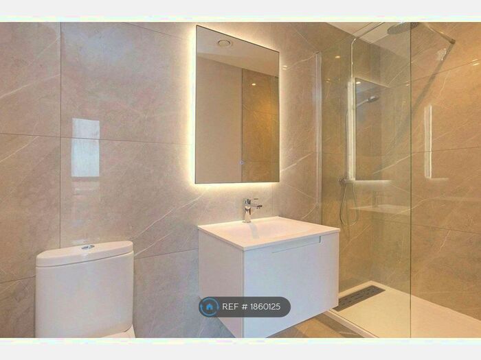 1 Bedroom Flat To Rent In Churchill Way, Macclesfield, SK11