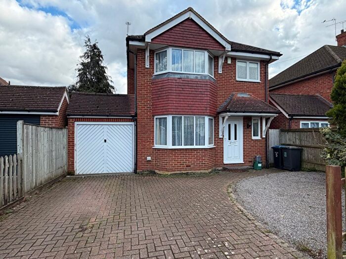 3 Bedroom Detached House For Sale In Spring Avenue, Egham, TW20