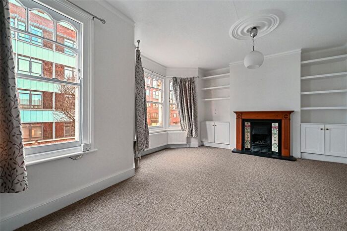 2 Bedroom Maisonette To Rent In Larden Road, London, W3