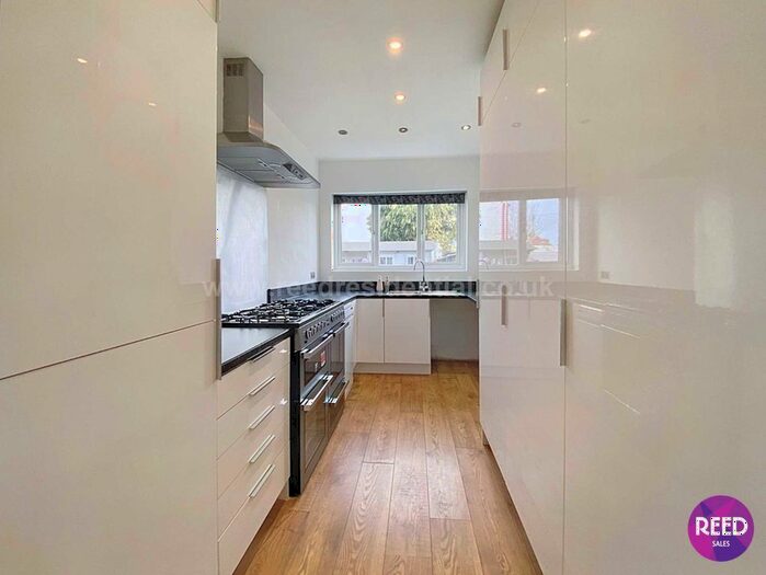 3 Bedroom Property To Rent In Westbury Road, Southchurch, SS2