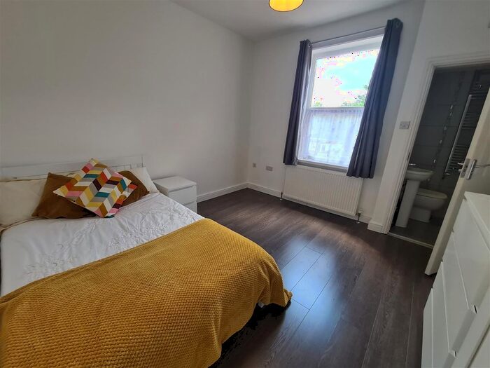 Terraced House To Rent In Alexander Road, Acocks Green, Birmingham, B27